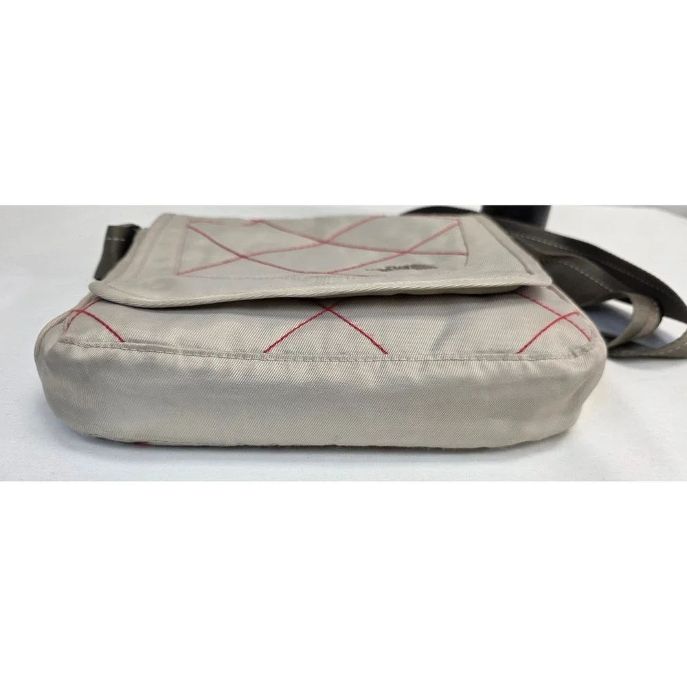 The North Face Crossbody Messenger Bag Tan Beige Red Quilted Stitch Nylon Small